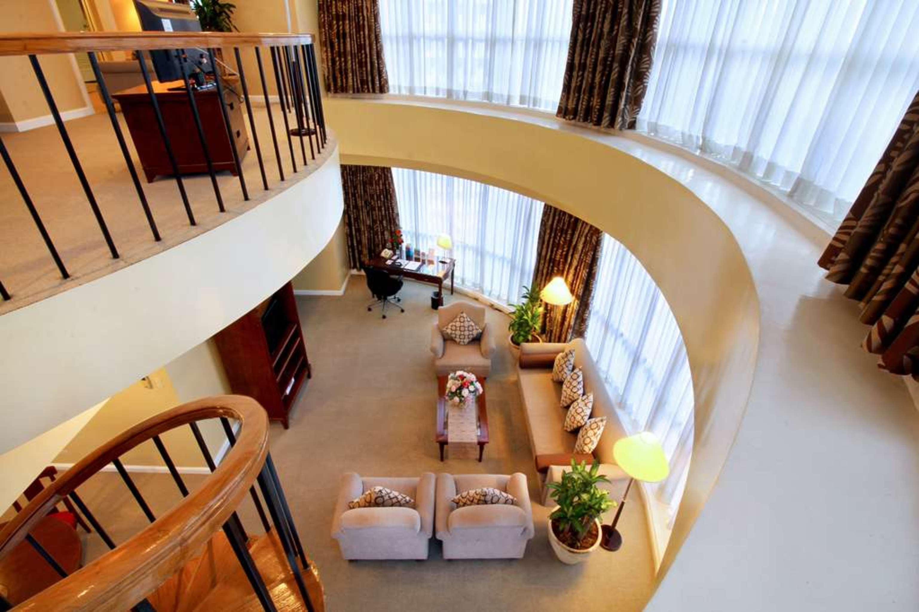 Oxford Suites Makati Makati City Dış mekan fotoğraf
