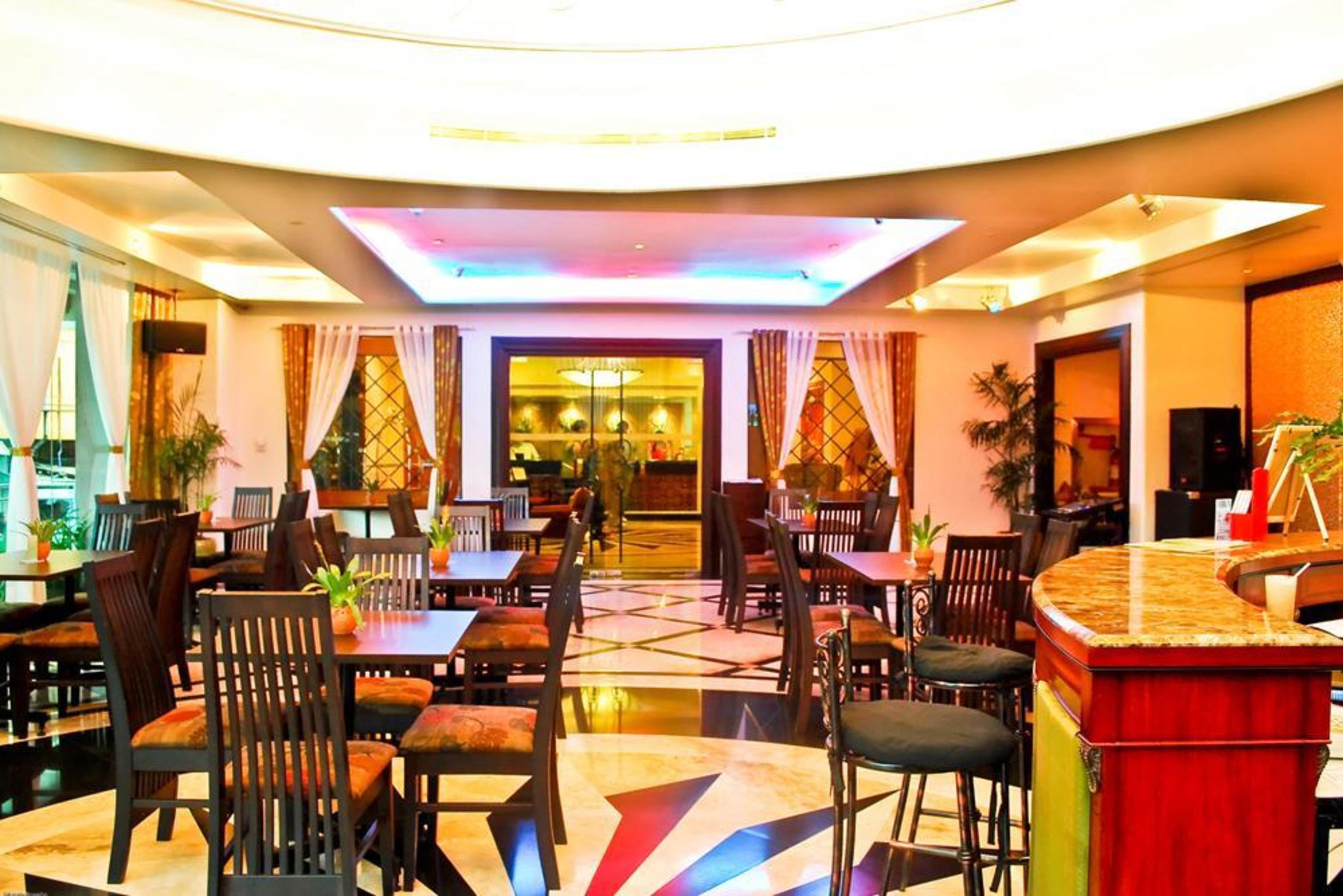 Oxford Suites Makati Makati City Dış mekan fotoğraf