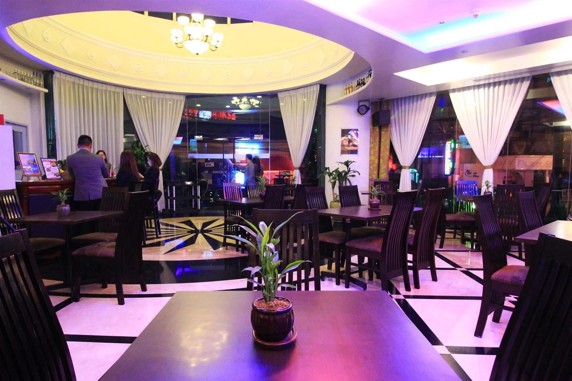 Oxford Suites Makati Makati City Dış mekan fotoğraf