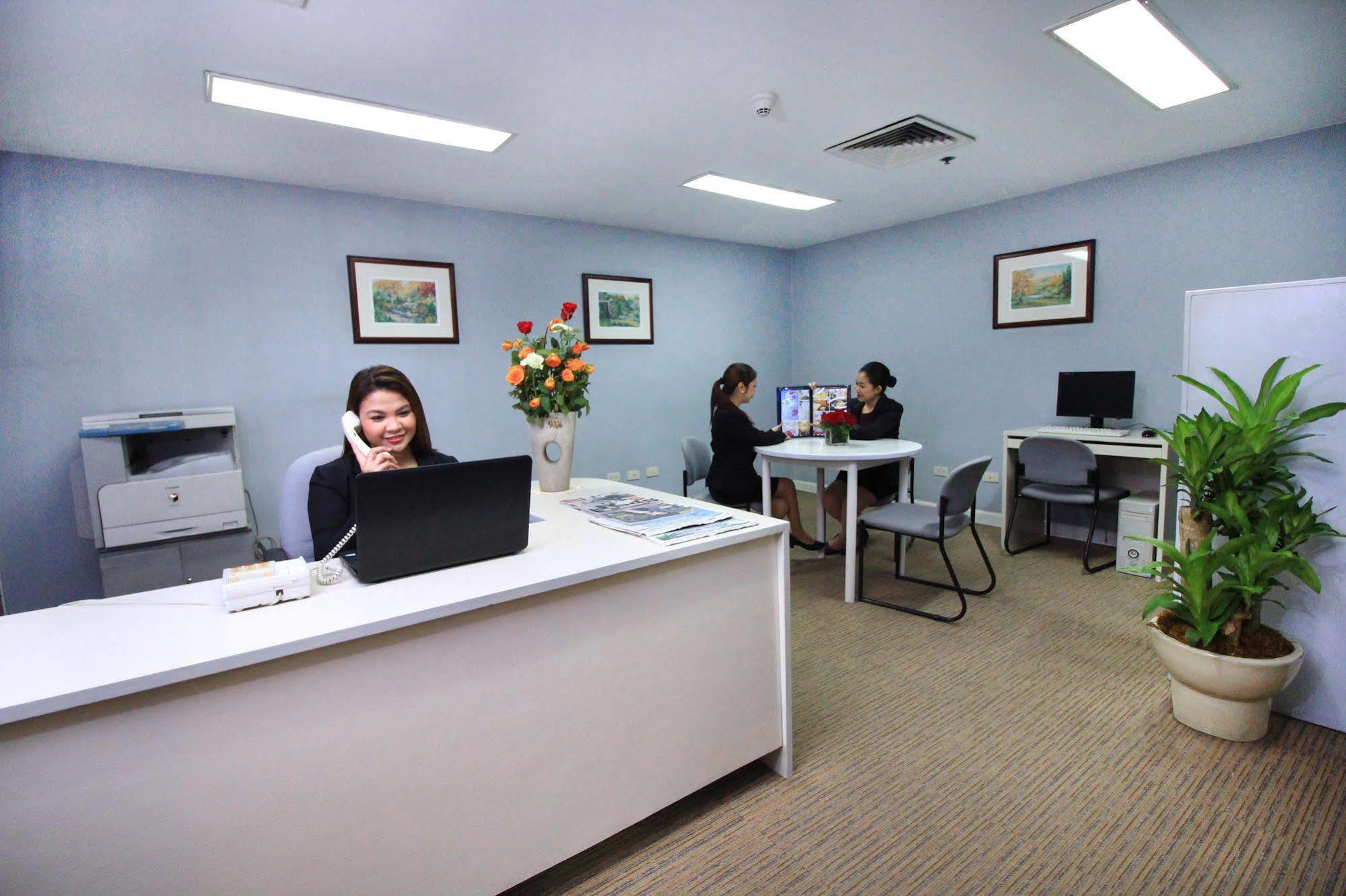 Oxford Suites Makati Makati City Dış mekan fotoğraf