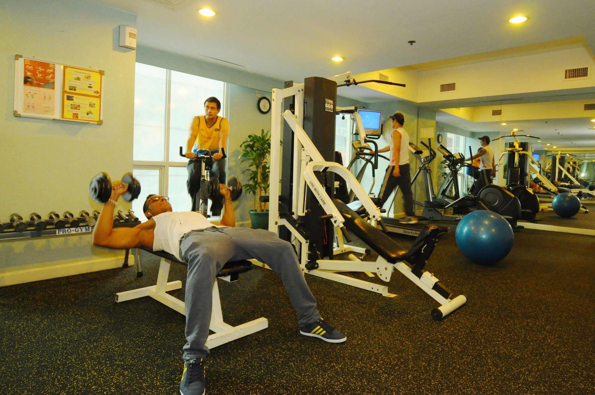 Oxford Suites Makati Makati City Dış mekan fotoğraf