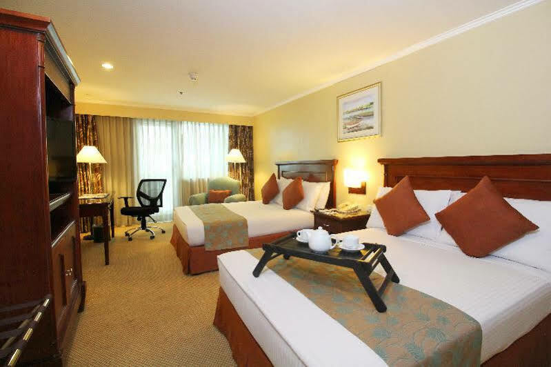 Oxford Suites Makati Makati City Dış mekan fotoğraf